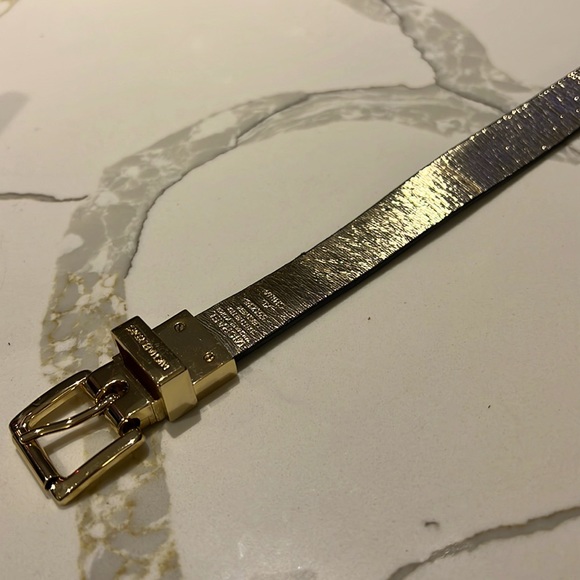 MICHAEL Michael Kors Reversible Signature Belt - Picture 4 of 6